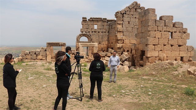 Uluslararası Anıtlar ve Sitler Konseyi'nce (ICOMOS) hazırlanan "ICORP On The Road Projesi" kapsamında kültür miras alanları, yapılar ve somut olmayan değerlerin bulundukları çevrenin sürdürülebilir kalkınmasına sağladıkları katkının geniş çevrelere ulaştırılması amacıyla hazırlanacak belgesel serisi için seçilen tarihi mekanlardan biri de Diyarbakır'ın Çınar ilçesinde, 4 yıldır kazı çalışmalarıyla tarihe ışık tutan Zerzevan Kalesi oldu.