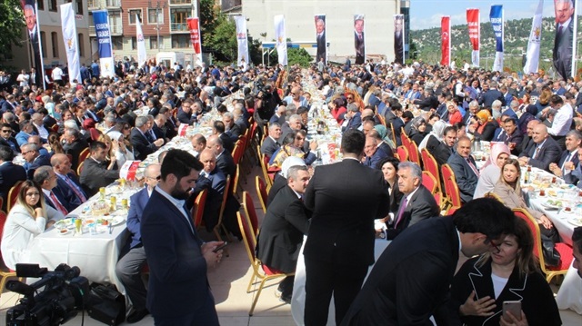 AK Parti milletvekili aday adayları İstanbul'da kahvaltıda bir araya geldi. 