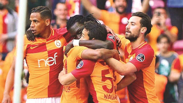  Sahasında Malatyaspor’u ağırlayan Galatasaray, rakibini 2-0’la geçti. Cimbom haftaya 1 puan bile alsa Süper Lig’de şampiyonluk ipini göğüsleyecek. qSPOR’DA