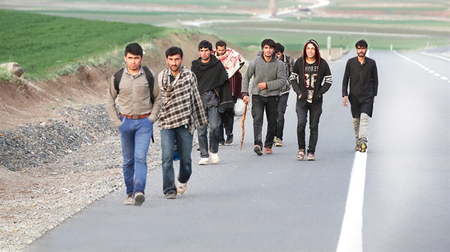 İran üzerinden Türkiye'ye son aylardan binlerce göçmen geldi. 