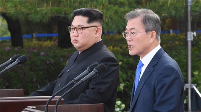 Kuzey Kore lideri Kim Jong-un, Güney Kore Devlet Başkanı Moon Jae-in