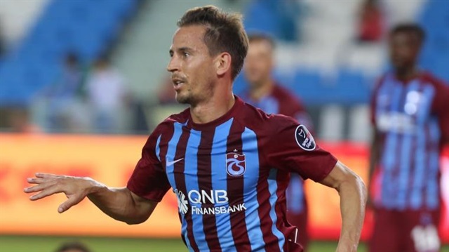 Trabzonspor'da Pereira iki gol atarak maçın yıldızı oldu.
