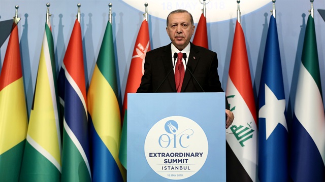 Turkish President Tayyip Erdoğan speaks during a news conference at the end of an extraordinary meeting of the Organisation of Islamic Cooperation (OIC) in Istanbul, Turkey May 19, 2018. 