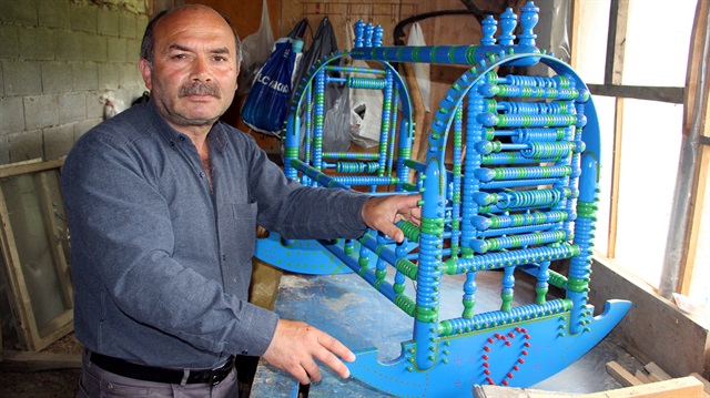 صناعة "مُهد الأطفال الخشبية" في تركيا تقاوم الاندثار
