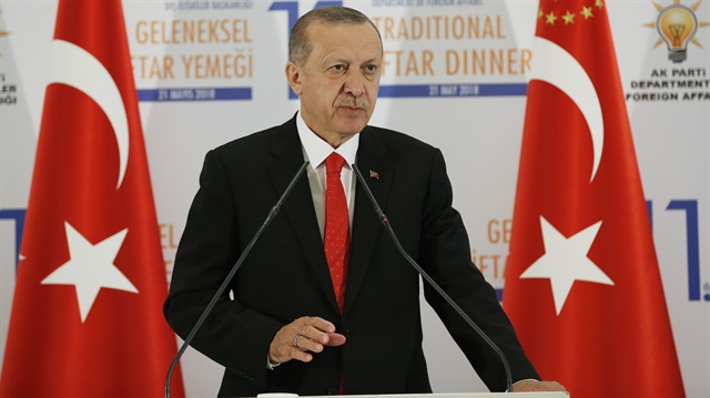 Cumhurbaşkanı Erdoğan, İsrail'e yaptırım, boykot gibi adımların atılması için İİT olarak tavsiye kararı alındığını söyledi. 