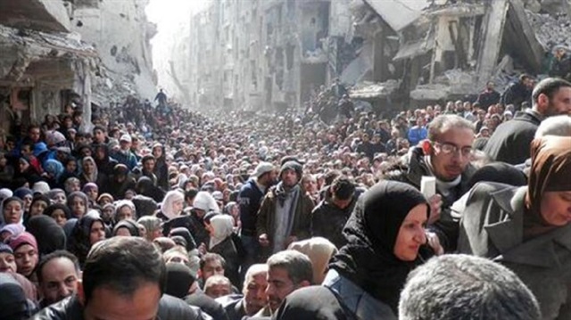 Yermük kampı Suriye iç savaşının ilk günlerinden bu yana büyük tahribatlara maruz kalmıştı. 