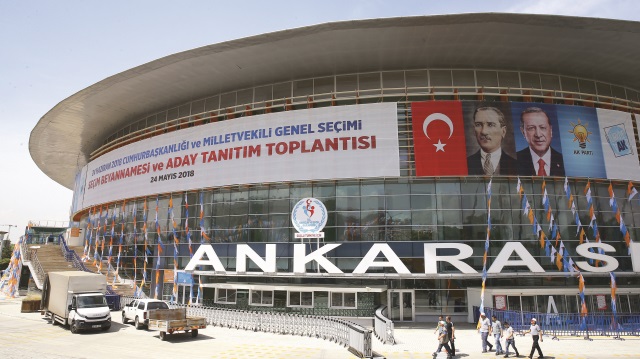 AK Parti’nin seçim beyannamesi bugün Cumhurbaşkanı Tayyip Erdoğan tarafından aday tanıtımının da yapılacağı görkemli bir törenle Ankara Spor Salonu'nda açıklanacak.