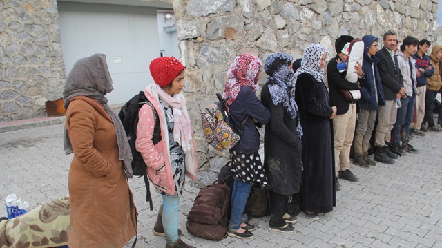 السلطات التركية تضبط 33 أفغانيًا عبروا الحدود بطريقة غير شرعية