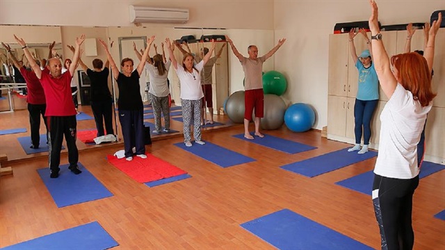 MS hastaları yoga ve film terapi seanslarıyla hastalığın belirtilerini azaltıyor.