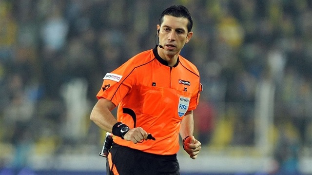 Ali Palabıyık Süper Lig'de bir sezonda en çok maç verilen hakem olarak tarihe geçti.