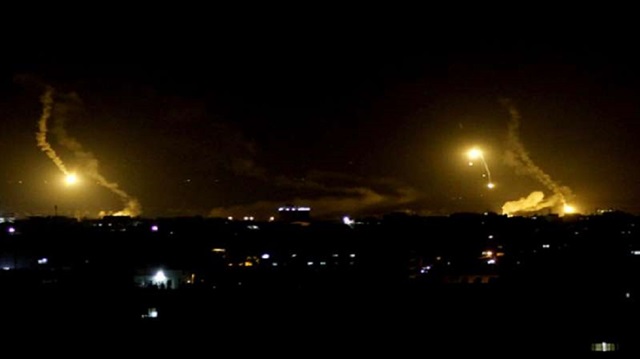 مطار "الضبعة" العسكري بحمص السورية يتعرض لقصف صاروخي 