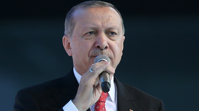 Cumhurbaşkanı Erdoğan: Polis, öğretmen, hemşire, din görevlilerimizin emeklilik ek göstergelerini 3 bin 600'e çıkaracağız.
