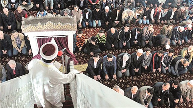 "Oruç ve Kur'an Ayı Ramazan" konulu cuma hutbesi, Türkiye genelindeki camilerde okundu