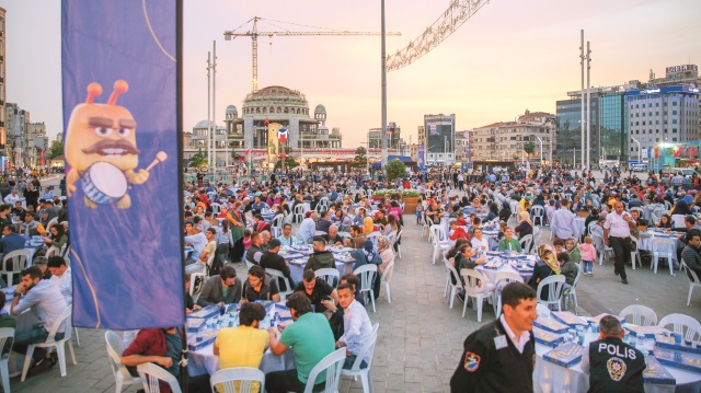 ​Birlik sofrası Taksim’e kuruldu