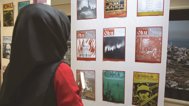 1961 yılında yayın hayatına başlayan “İslam’ın İlk Emri Oku” mecmuasına ait dergi kapakları Mihrabad Yayınları tarafından sergileniyor. Fotoğraflar: Mustafa İLHAN
