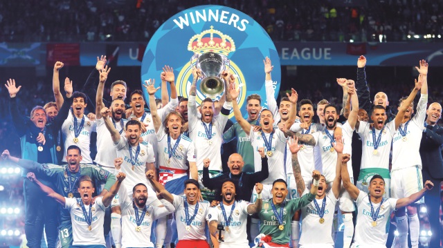 Şampiyonlar Ligi kupasını kazanan Real Madrid tarihe geçti