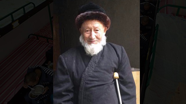 ​86 yaşındaki Doğu Türkistanlı alim Abdulehad Barat Mahsum, hayatını kaybetti. 
