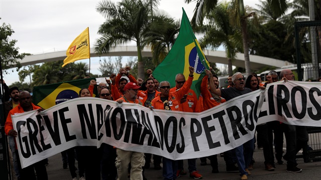 Brezilya'da petrol fiyatlarına karşı grevler büyüyor