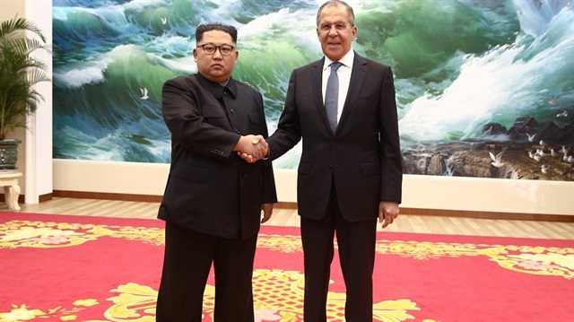 Rusya Dışişleri Bakanı Sergey Lavrov ile Kuzey Kore lideri Kim Jong-un 