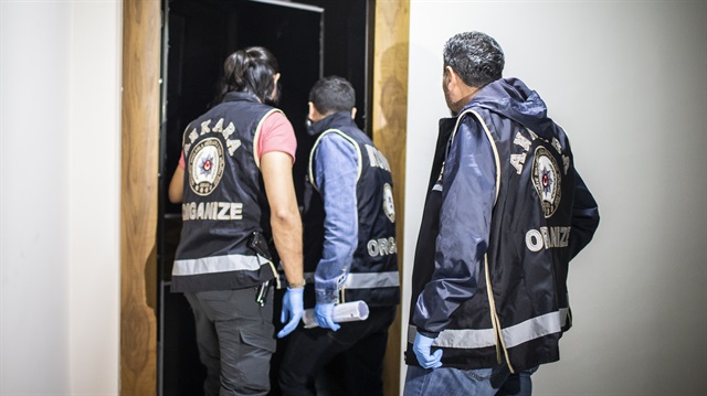Başkentte FETÖ'nün "hücre evlerine" operasyonda 30 şüpheli gözaltına alındı.
