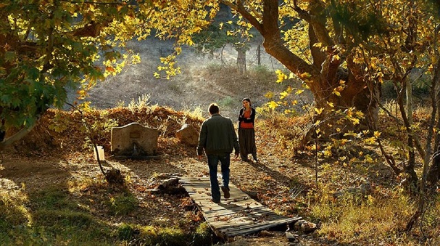 Nuri Bilge Ceylan'ın son filmi 'Ahlat Ağacı' sinemaseverlerle buluşuyor. 