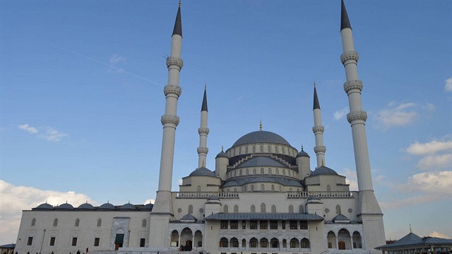 Ankara için merak edilen Ramazan bayramı namaz vakti Diyanet tarafından açıklandı.