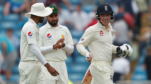 Cricket - England v Pakistan - Second Test - Emerald Headingley Stadium