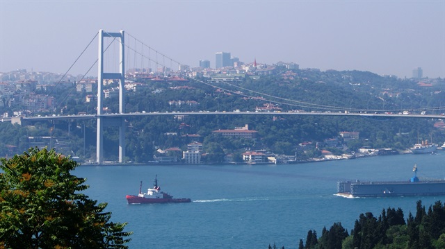 İstanbul Boğazı, yat yarışları nedeniyle geçici olarak gemi geçişlerine kapatıldı.