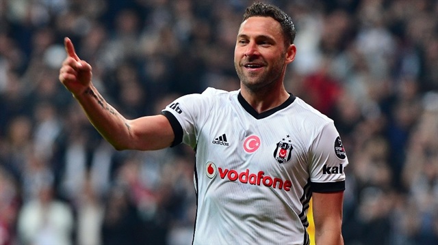Beşiktaş, Tosic'ten 4,5 milyon euro bonservis kazandı.