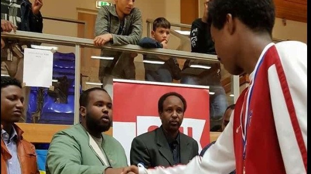 İsveç'te Afrika asıllı gençlerden oluşan Sosyal Demokrat Gençlik Kolu üyelerinin sosyal medyada yayımlanan topluca fotoğrafı yüzlerce ölüm tehdidi ve ırkçı yorum aldı.