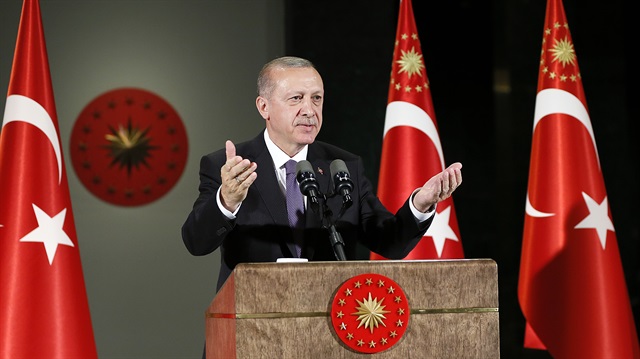 Cumhurbaşkanı Recep Tayyip Erdoğan emekliler ile bir araya geldiği iftar programında konuştu.