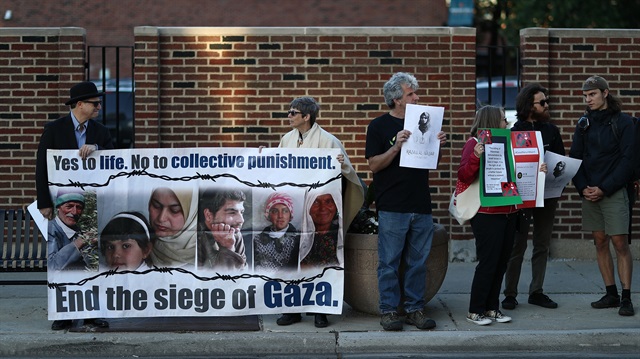 İsrail’in, Gazze sınırındaki 'Büyük Dönüş Yürüyüşü'ne katılan Filistinlilere, gazeteciler ve sağlık çalışanlarına yönelik saldırıları ABD’nin Chicago kentinde protesto edildi.

