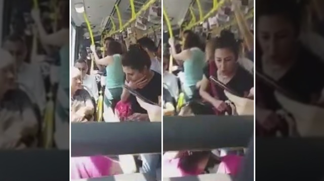Metrobüsteki kavgayı bir yolcu cep telefonuyla kaydetti.