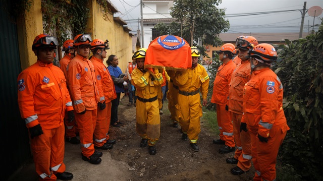 Guatemala'daki Fuego Yanardağının patlaması sonucu hayatını kaybedenlerin sayısı 75'e çıktı.