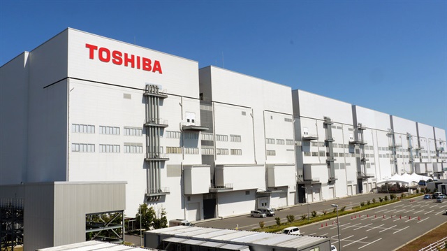 1985 yılında dünyanın ilk dizüstü bilgisayarını piyasaya süren Toshiba, en iyi günlerini bundan 7 yıl önce 17,7 milyon PC satışıyla gördü. 