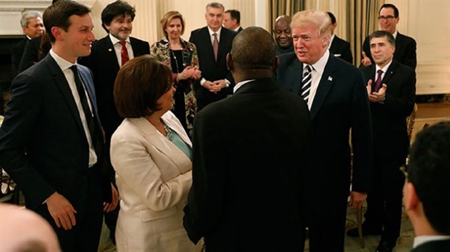 ABD Başkanı Donald Trump, bu yıl sınırlı sayıda Müslümanı Beyaz Saray’da ağırladı.