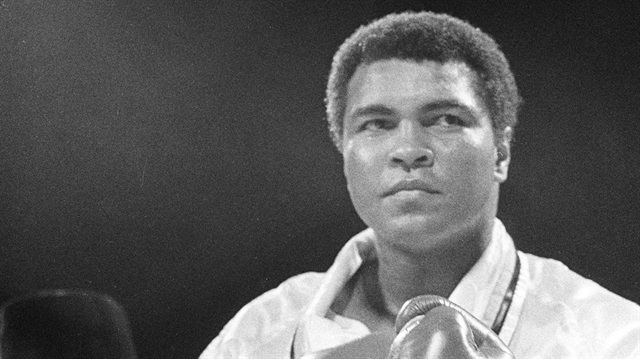ABD'li efsanevi boksör eski ağır sıklet dünya şampiyonu Muhammed Ali 74 yaşında hayatını kaybetmişti. 