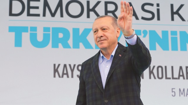  Erdoğan, 24 Haziran cumhurbaşkanlığı ve milletvekili seçimleri için maratonunu tam gün kampanyaya dönüştürdü.
