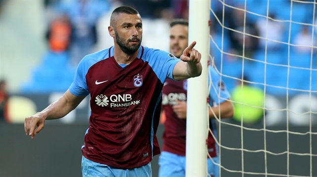 Burak Yılmaz geride bıraktığımız sezon Trabzonspor formasıyla çıktığı 25 maçta 23 gol atma başarısı gösterdi.