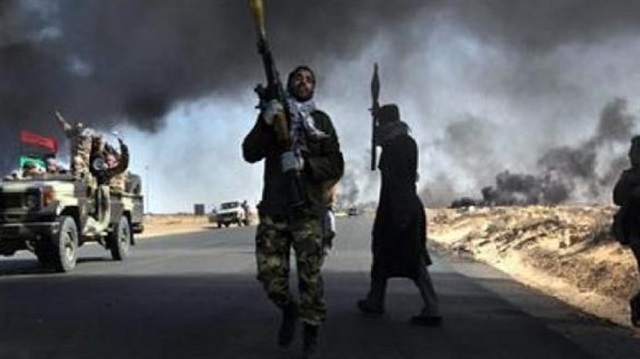 اندلاع معارك في منطقة الهلال النفطي الليبي

