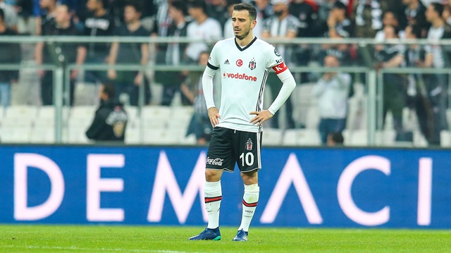 25 yaşındaki milli futbolcu geçtiğimiz sezon Süper Lig'de oynadığı 24 maçta 4 asist yaptı.