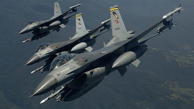 ​

الجيش التركي يحيّد 3 إرهابيين من "بي كا كا" شمالي العراق