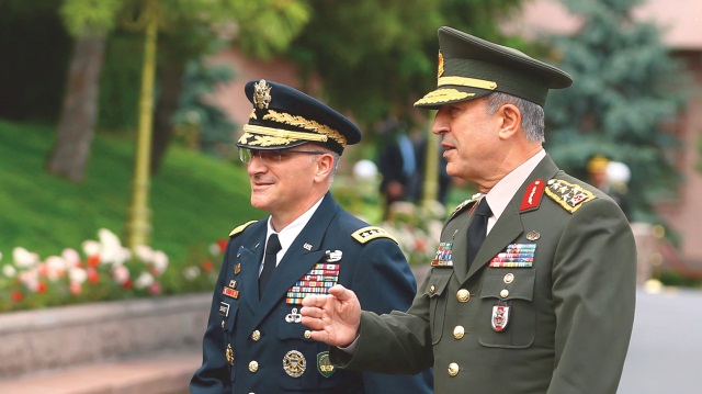 Genelkurmay Başkanı Akar, - ABD Avrupa Kuvvetleri Komutanı Scaparrotti i