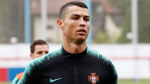 Ronaldo'nun, 2011-2014 yılları arasındaki imaj gelirlerini eksik göstererek maliyeden toplam 14,75 milyon euro kaçırdığı belirtiliyor.