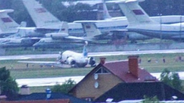 Bravo Hava Yolları’na ait 4406 sefer sayılı Antalya-Kiev uçağının pistten çıktı.