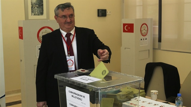 الأتراك في قطر يصوتون في الانتخابات البرلمانية والرئاسية المبكرة