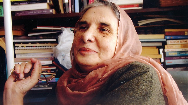 Zatürre sebebiyle 2014'te hayatını kaybeden Ayşe Şasa, vefatının 4. yılında anıldı.