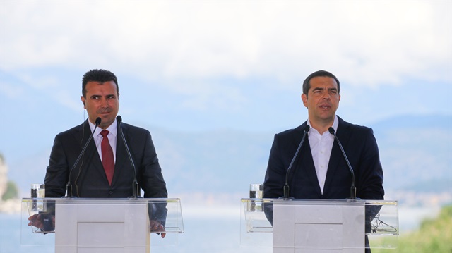 Greek Prime Minister Alexis Tsipras and Macedonian Prime Minister Zoran Zaev