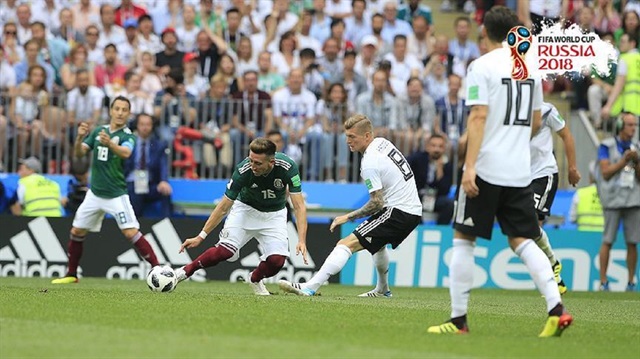 Hirving Lozano's first half goal seals 1-0 victory for Mexico over Germany in Group F