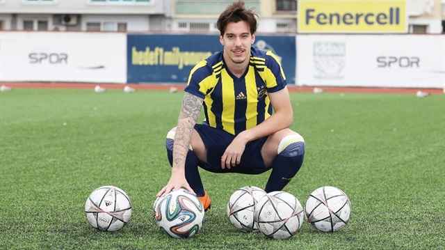 Boris Rapaic, Fenerbahçeli efsane futbolcu Milan Rapaic'in oğlu.